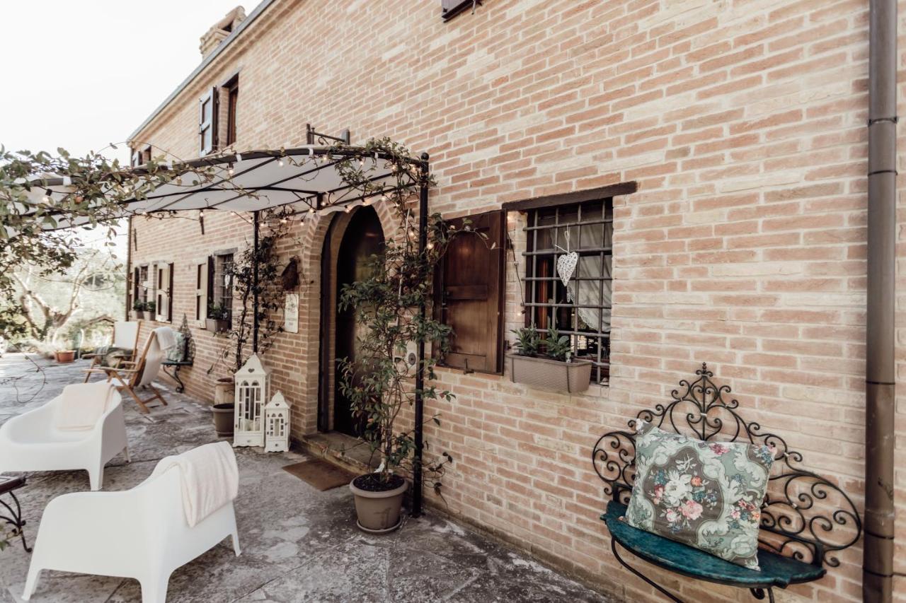 B&B Casatorre Saludecio Exterior photo